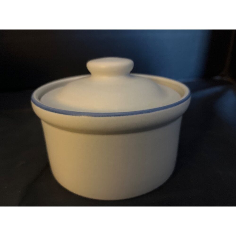 Pfaltzgraff Yorktown Cream Pitcher & Covered Butter Crock Set of 2 - Picture 7 of 10